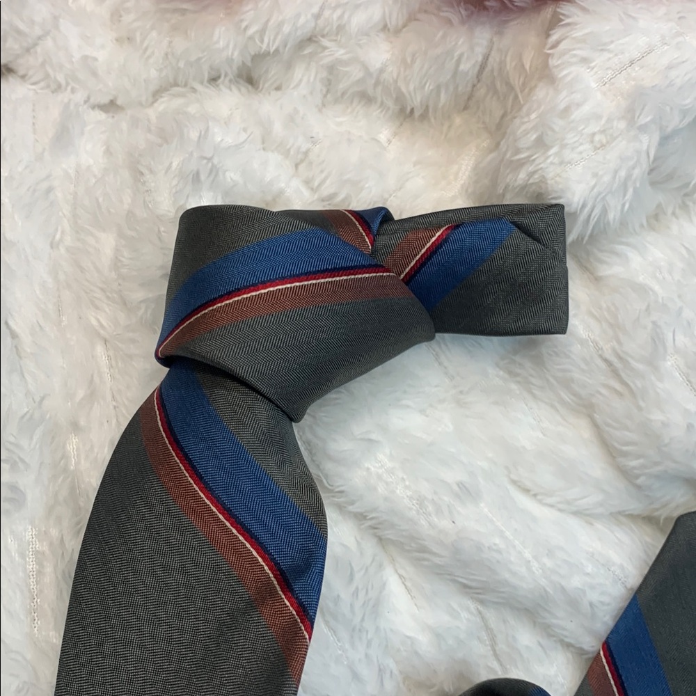 🌹VINTAGE Christian Dior SIGNATURE AUTHENTIC Charcoal Tie with Blue & Red Stripes - Picture 5 of 13